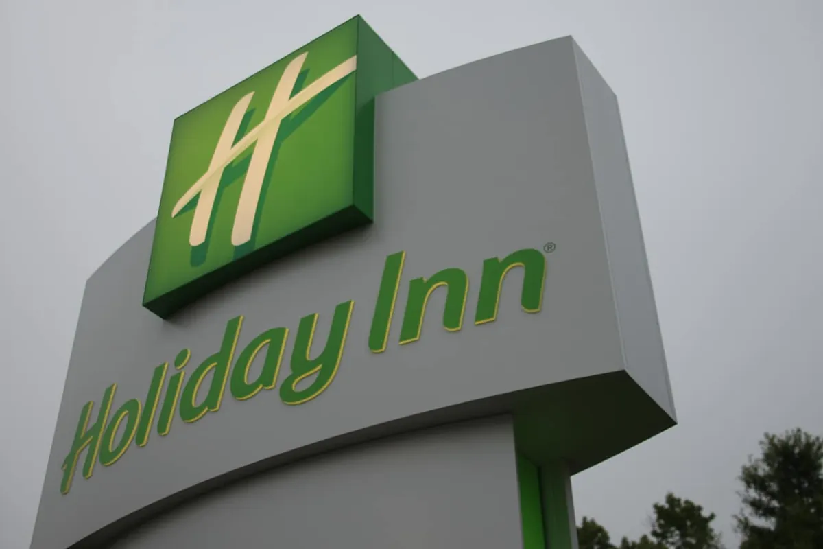 Hotel Sign Cleveland Tennessee